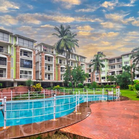 Amazing Pool View Candolim Goa 2Bhk Apartment Eksteriør billede