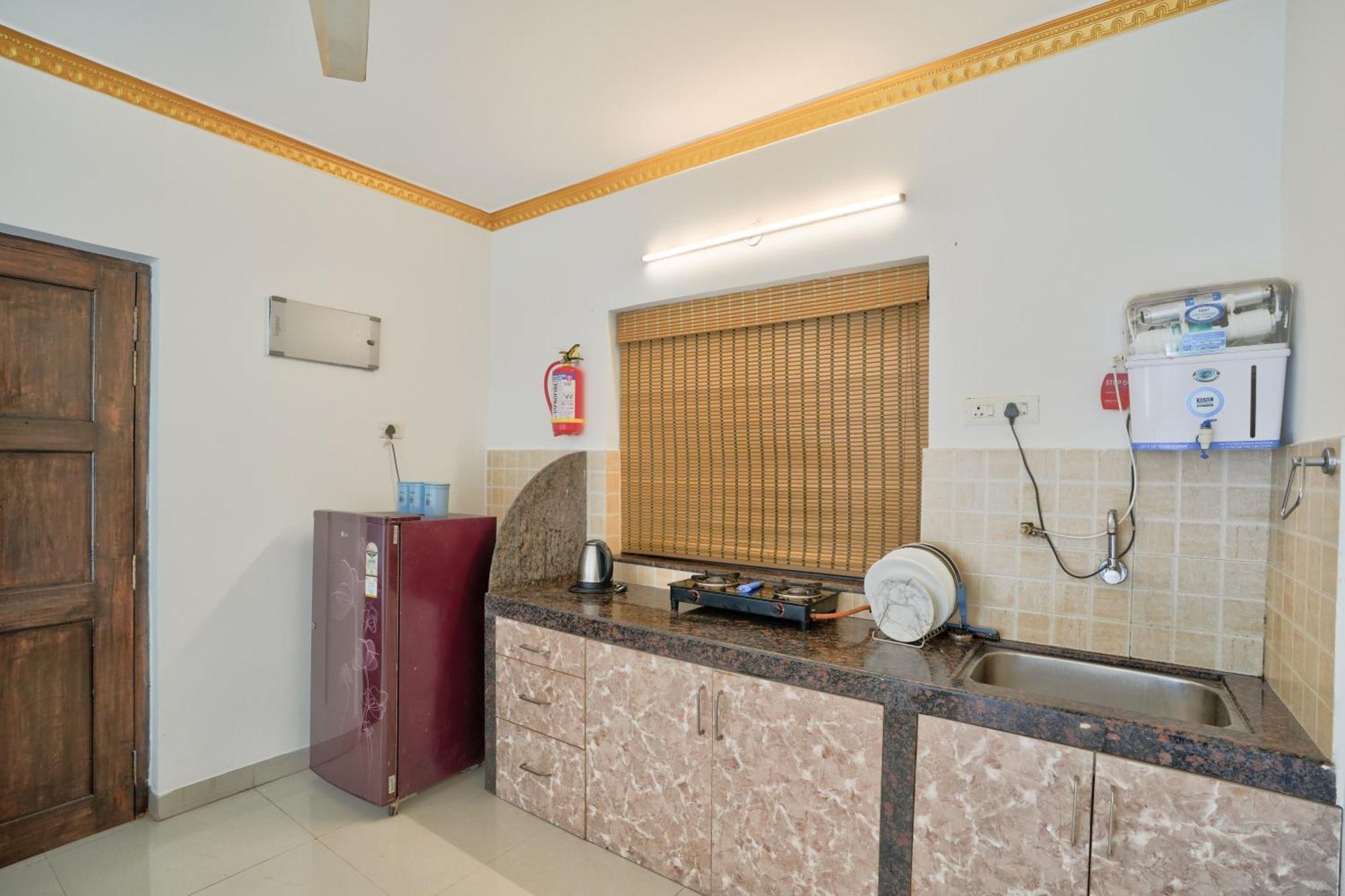 Amazing Pool View Candolim Goa 2Bhk Apartment Eksteriør billede