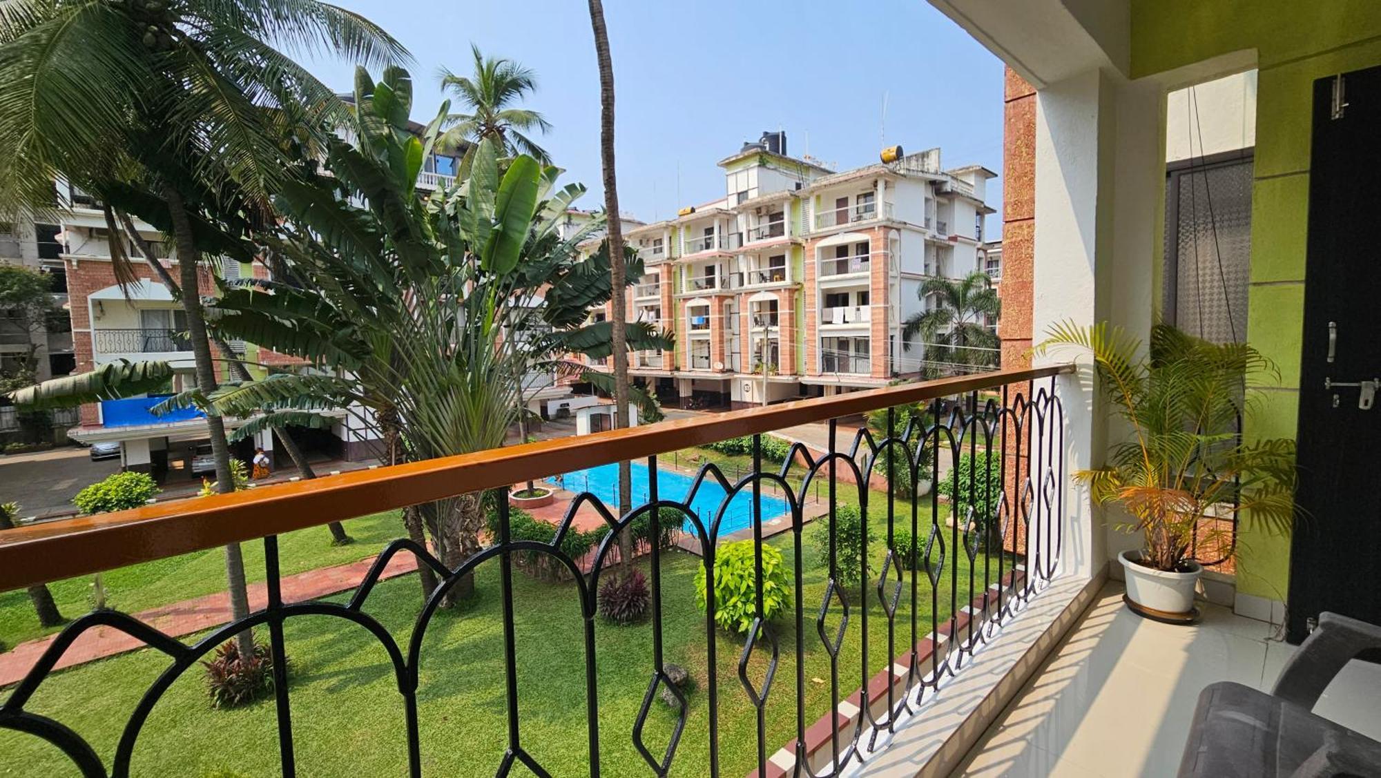 Amazing Pool View Candolim Goa 2Bhk Apartment Eksteriør billede